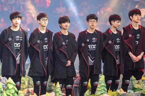 半区更是引 半区更是引