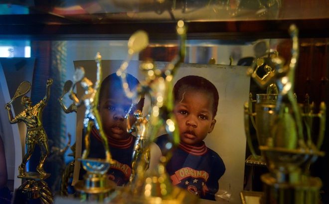 队留下了自 队留下了自